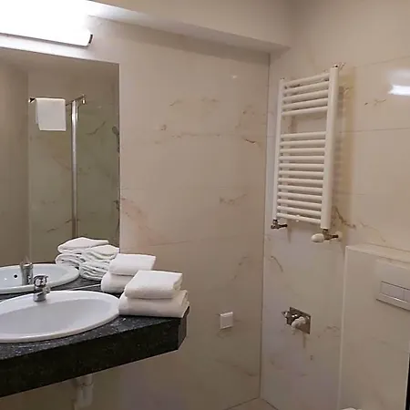 Aragia Aparthotel